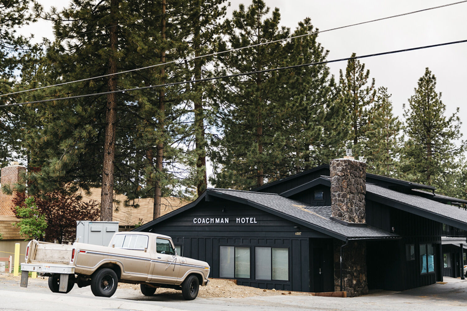 B Coachman Bar 1000Px