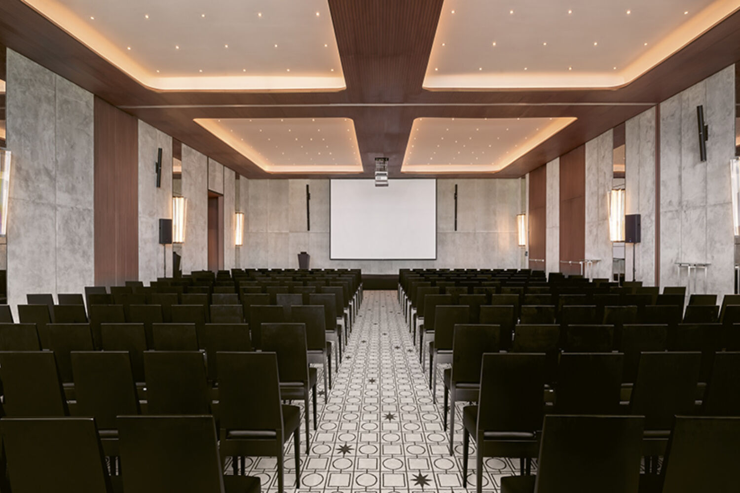 Bvlgari Resort Dubai Ballroom Theatre Set Up 1000Px