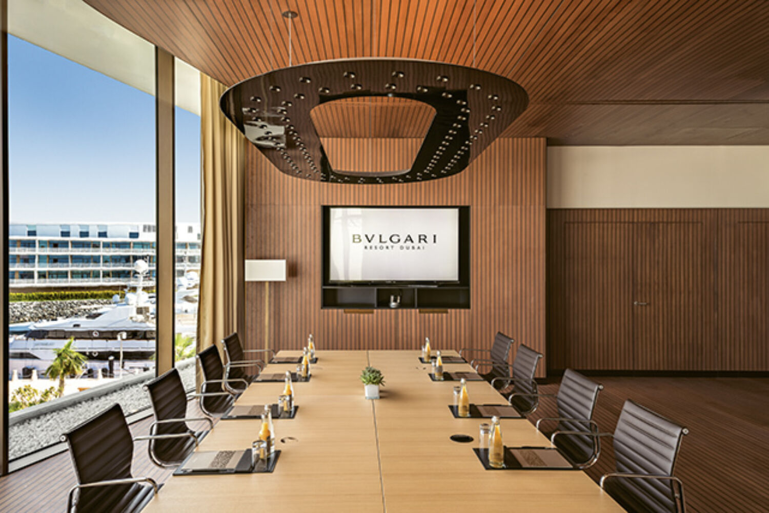 Bvlgari Resort Dubai Boardroom Yacht Club 1000Px