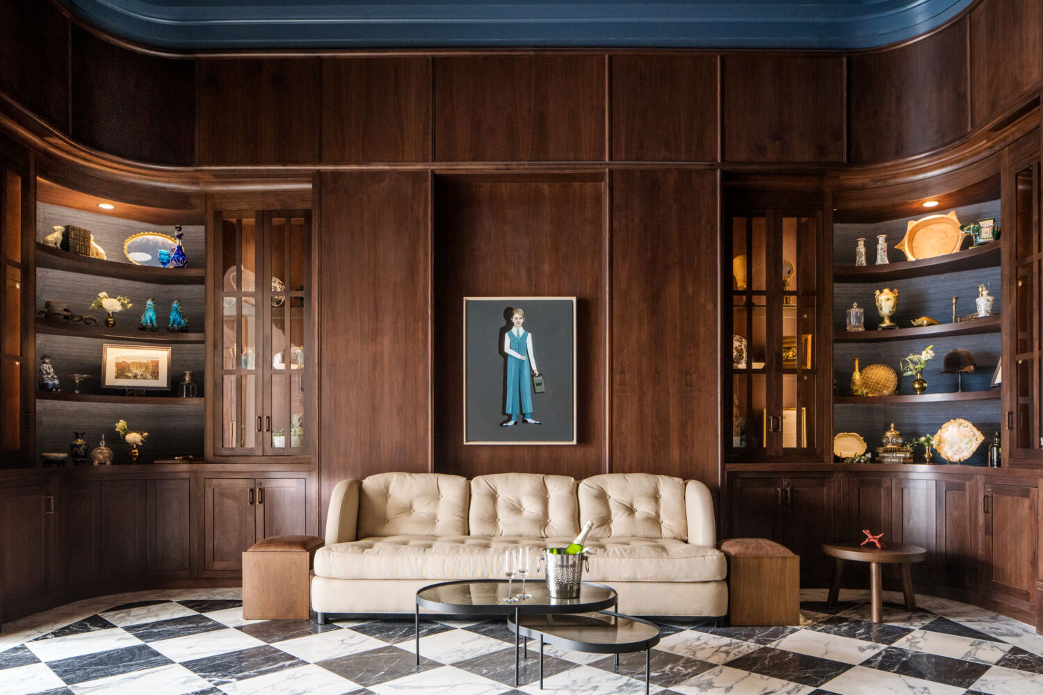 Lobbyand Public Spaces Perry Lane Hotel 01