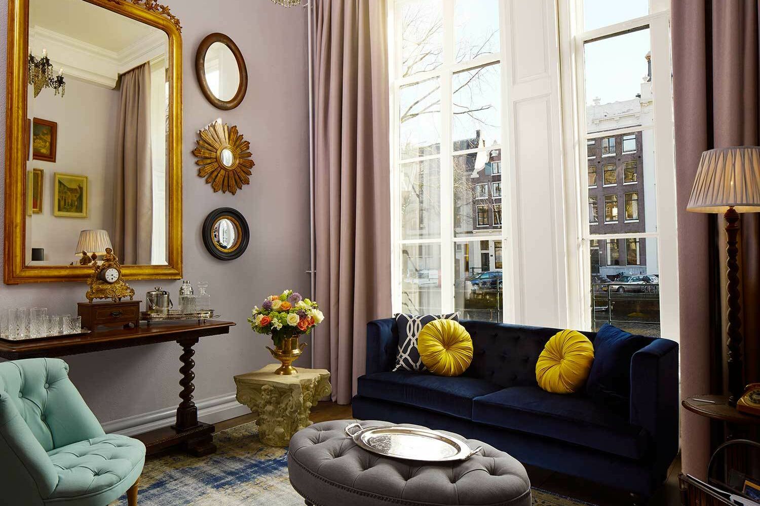 Suites Antique Collectors Living