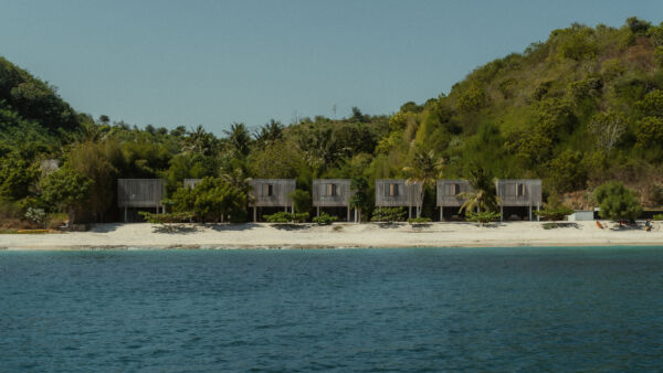 Innit Lombok, Indonesia
